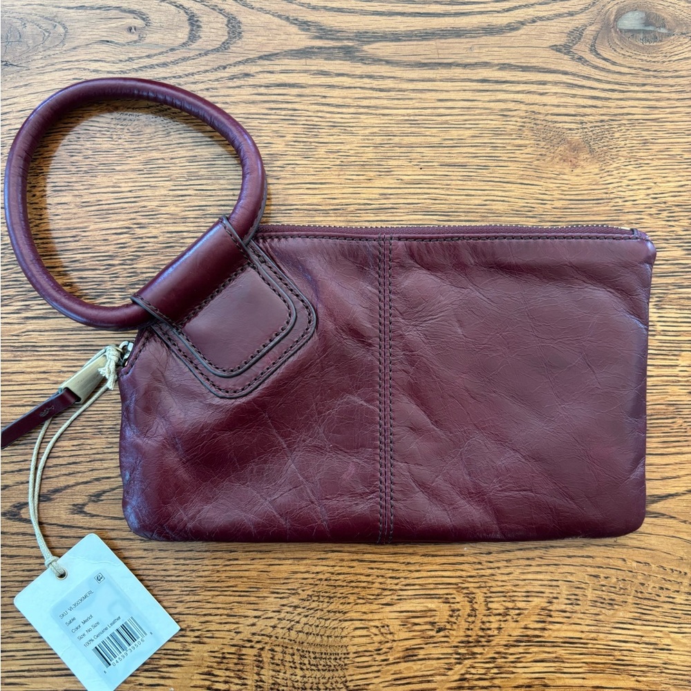 Hobo Sable Wristlet Merlot